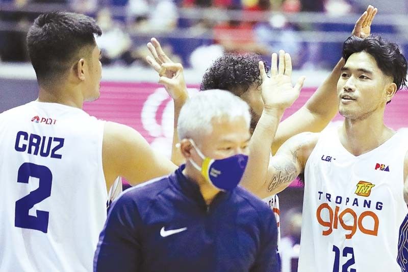 Reyes kuntento sa estado ng TNT Tropang Giga sa Philippine Cup