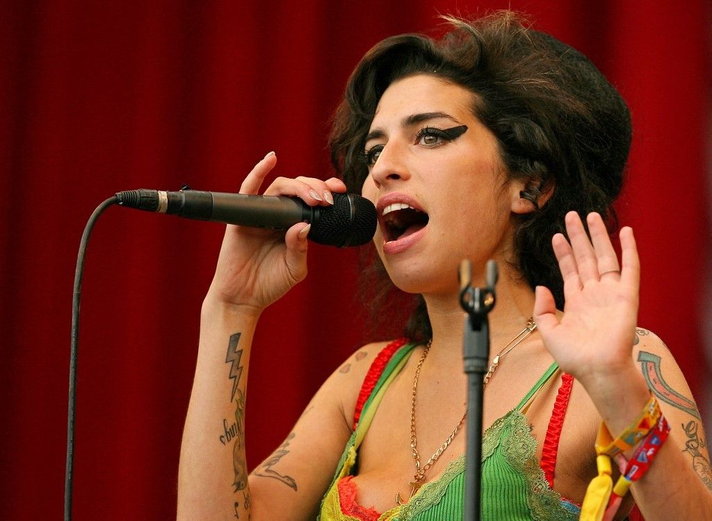 'Fifty Shades of Grey' director to helm Amy Winehouse biopic
