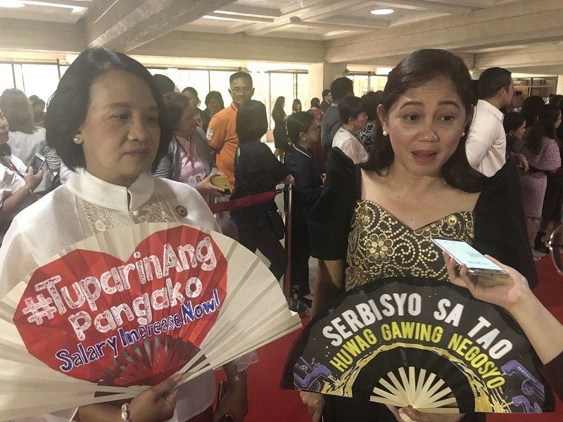 Pag-ban sa 'political messages' sa outfits ng SONA 2022 guests kinastigo