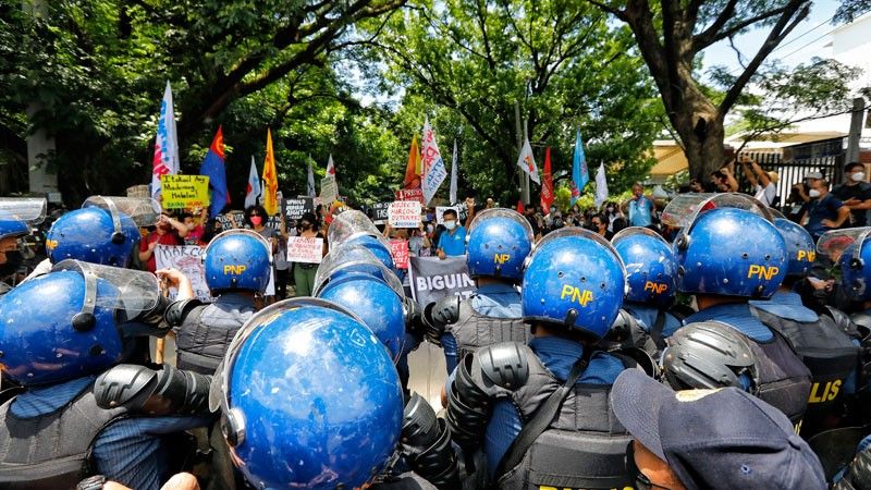 Quezon City allows rallies along Commonwealth Avenue, IBP Road  Â 