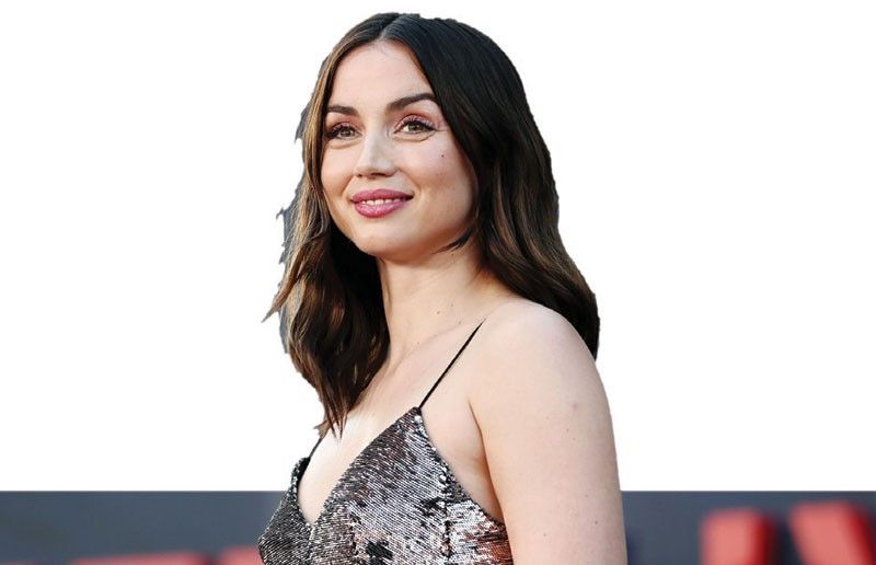 Action Star Ana de Armas Doesn't Want to Be Typecast as an Action Star