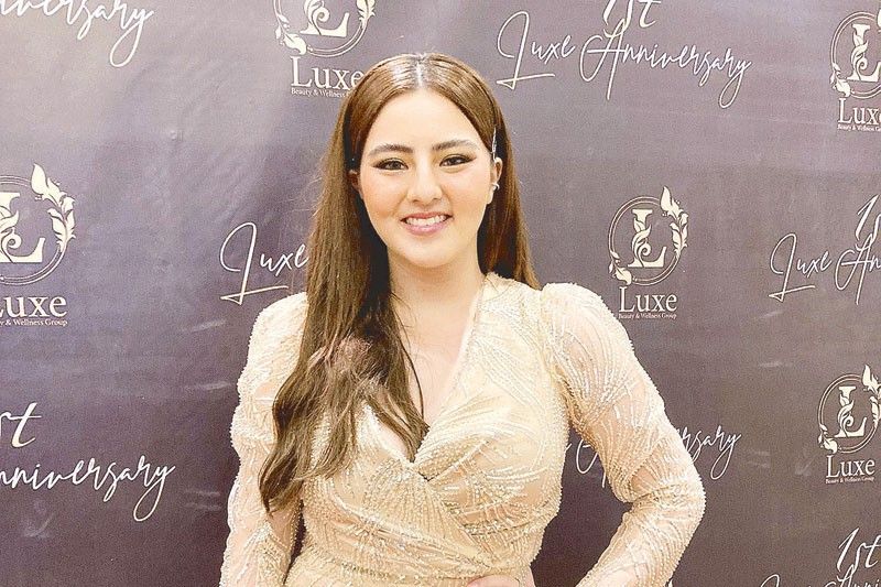 Cassy Legaspi goes solo in GMA thanksgiving gala