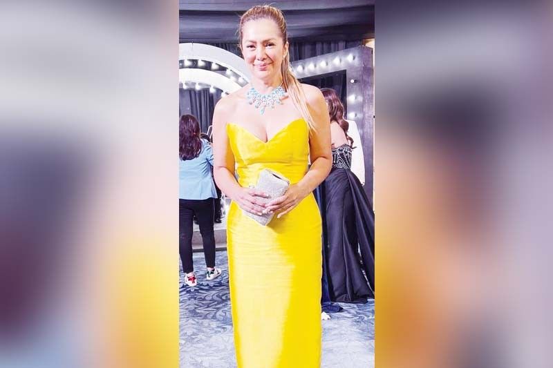 Alice hindi sumunod sa motif ng Gala Night, Dennis at Jennylyn absent Katips, naghakot sa FAMAS