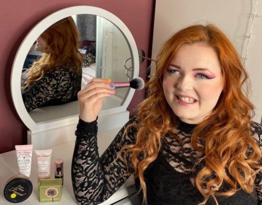 'Beauty has no limits': Blind makeup artists defy odds with viral tutorials