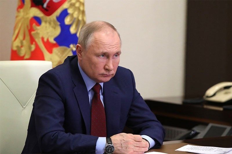 Putin orders nuclear drills with troops near Ukraine