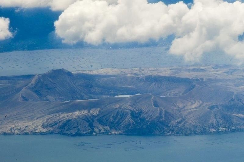 Gempa Gunung Taal, emisi meningkat