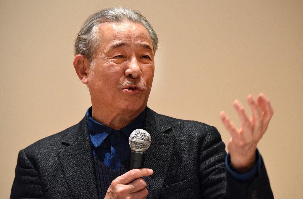 Perancang busana Jepang Issey Miyake meninggal pada usia 84 tahun