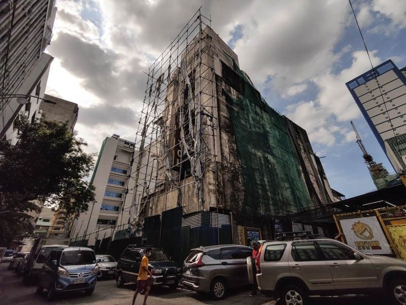 Heritage advocates issue call to save façade of Escolta’s Capitol Theater