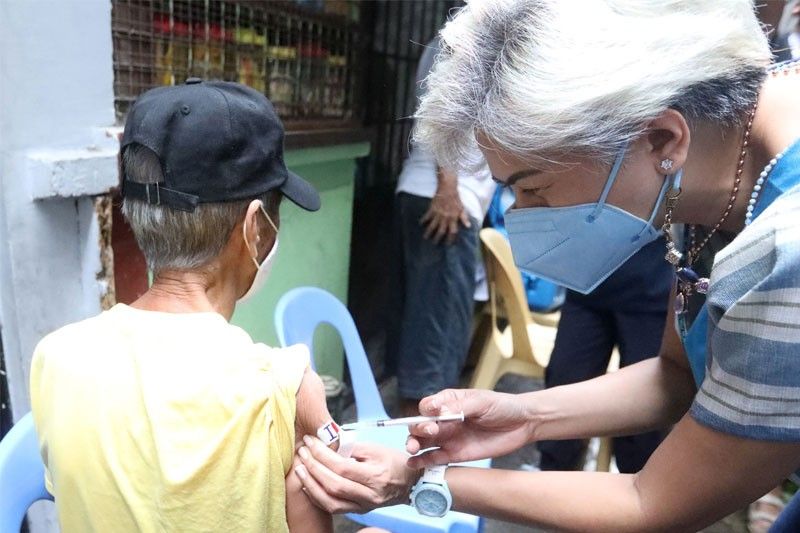 Lacuna: Ayuda ng Manila LGU para sa seniors, balik na sa barangay