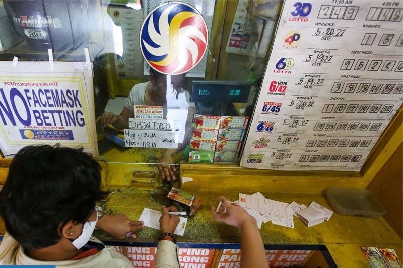 Petaruh Quezon memenangkan P5.9 juta lotre pot