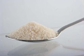 Photo from Pixabay shows a tablespoon of sugar. 