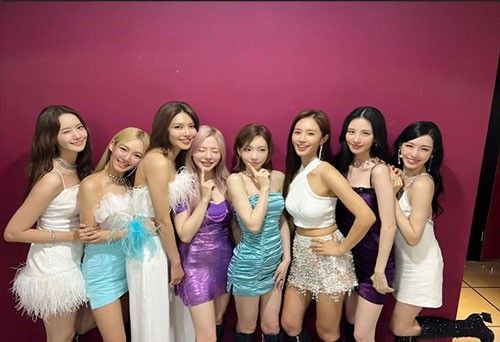 Girls’ Generation bersatu kembali di atas panggung setelah lima tahun di konser SMTown