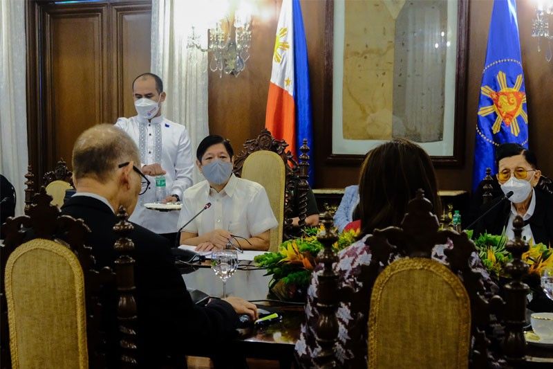 Marcos meets with NFA officials to discuss rice supply
