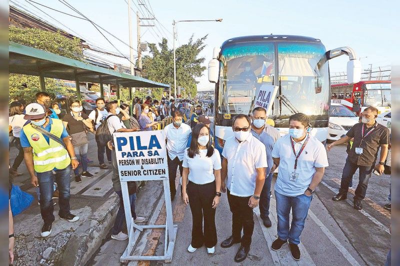 MMDA launches âlibreng sakayâ  Â 