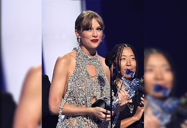 Taylor Swift memberikan detail album baru, memenangkan Video of the Year di 2022 MTV VMA