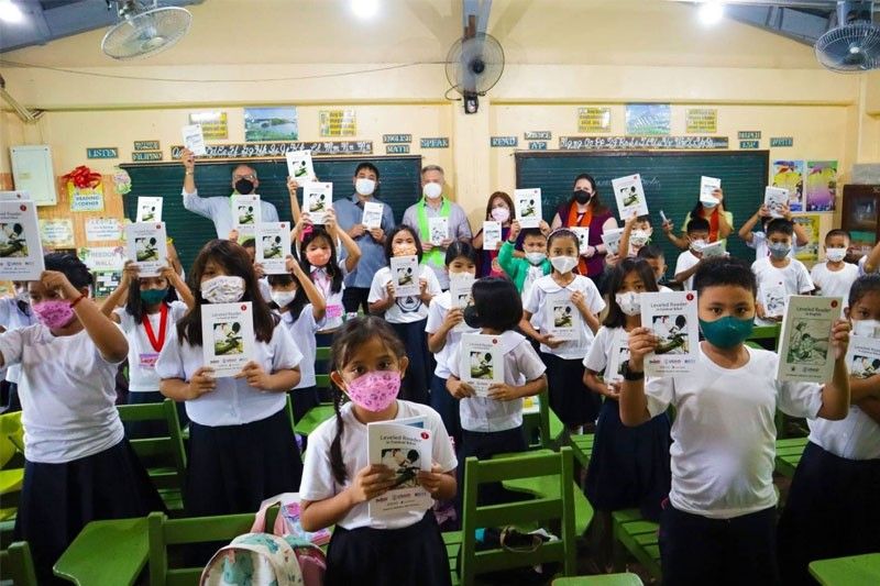 US donates P27 million reading materials to Bicol schools