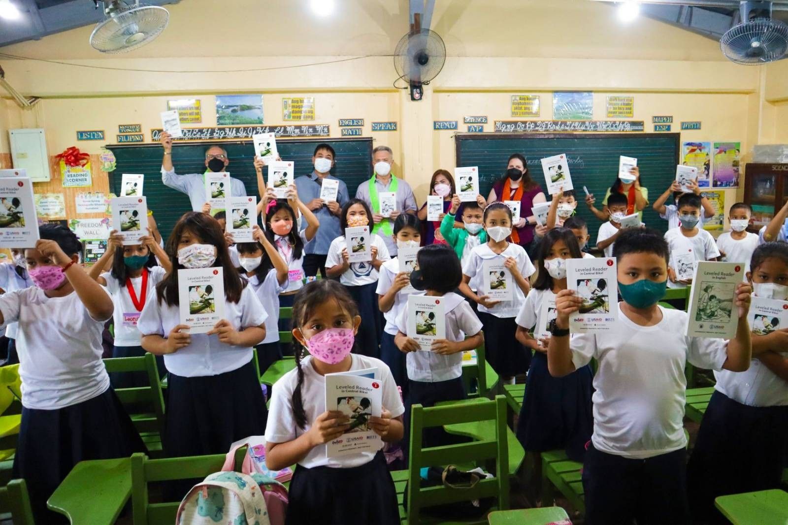 US sends DepEd P27-M in school supplies for Bicol region