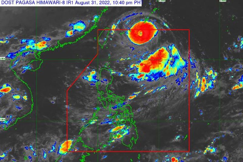 NDRRMC handa sa hagupit ng 2 bagyo