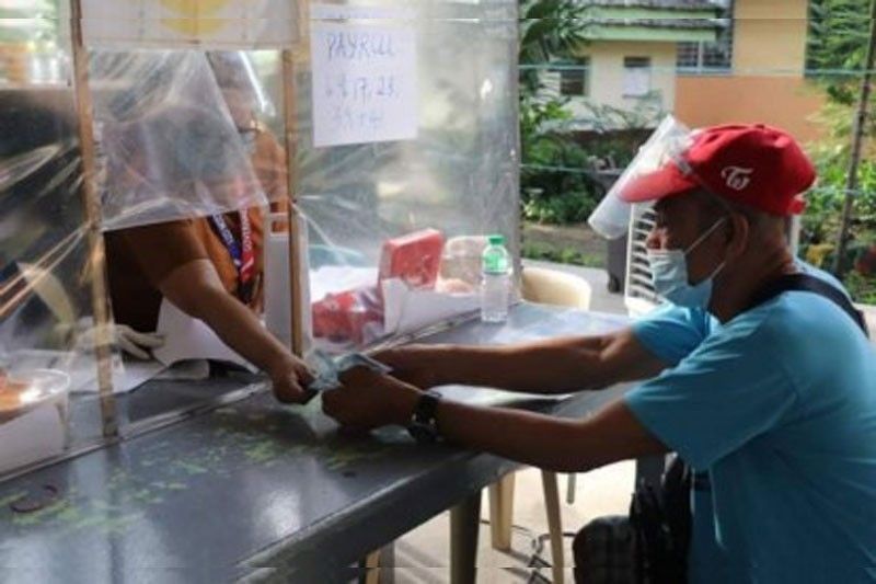 Quezon City provides ayuda to unemployed residents