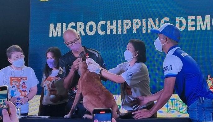 Pasig City launches pet microchip program at Tiendesitas to eradicate rabies, promote responsibility