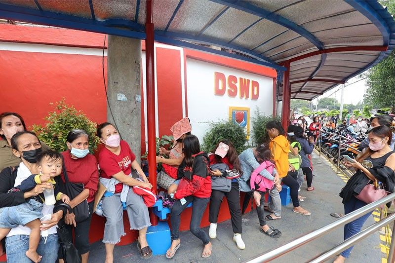 DSWD: Educational ayuda sa binabagyong lugar, tigil muna