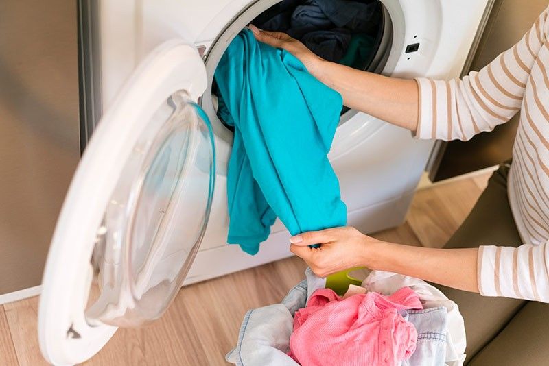 Mencuci pakaian saat hujan?  Berikut adalah 5 cara untuk mencegah bau tak sedap