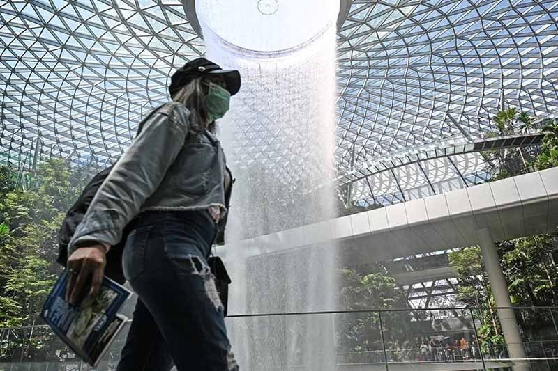 Filipina membatalkan ikatan wajib untuk perekrut Singapura