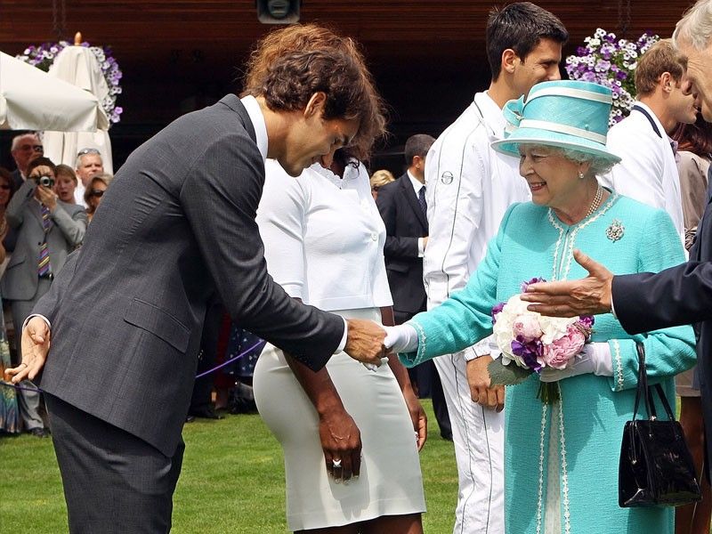 Federer hails 'grace' of Queen Elizabeth II as Pele salutes 'legacy'