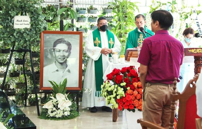 Marcos leads commemoration of fatherâ��s 105th birthday