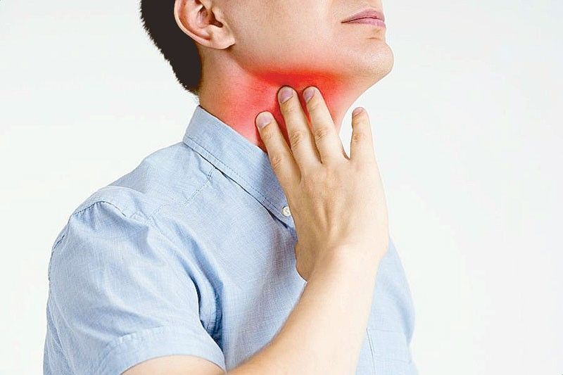 Cara mengatasi sakit tenggorokan akibat COVID-19