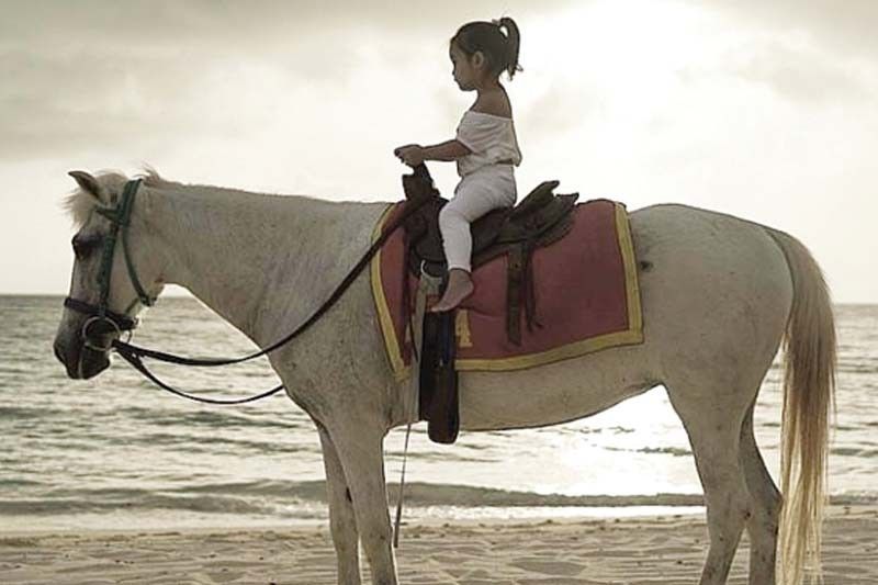 Zia, mahusay na ring mag-horseback