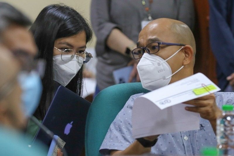 Ex-DBM exec Lao finally attends Senate hearing on DepEd laptops