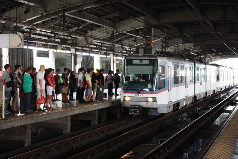 MRT-3 may libreng sakay sa government employees sa Lunes