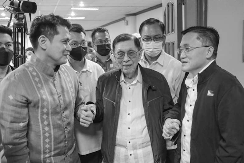 Enrile: 1935 Constitution ibalik, maghalal ng 48 senador