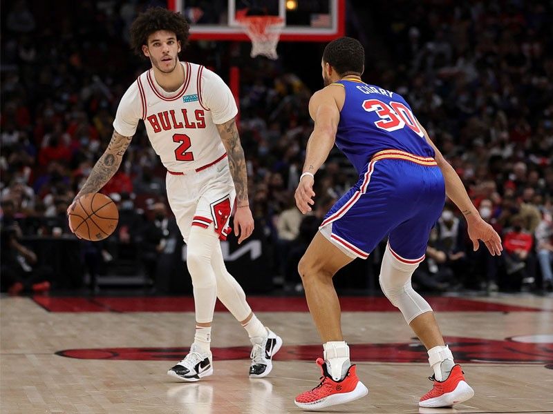 Bulls' Lonzo Ball to have knee surgery