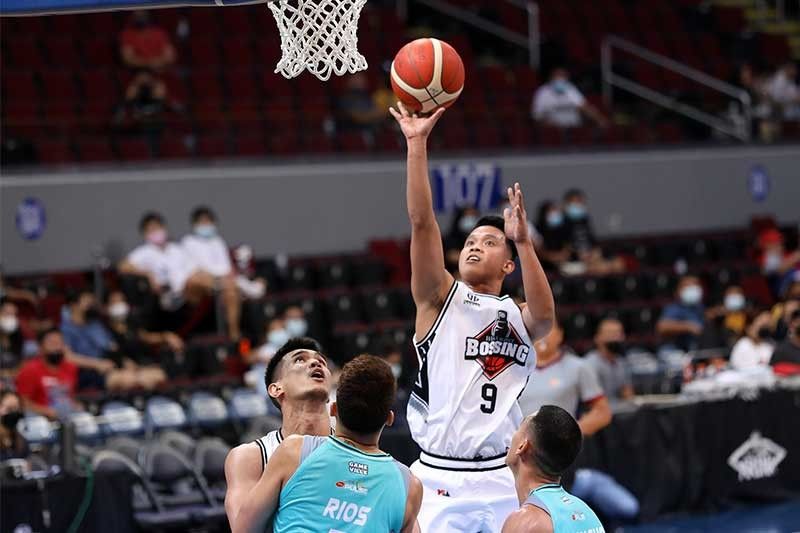Amer shines as Blackwater tops Phoenix for 1st win