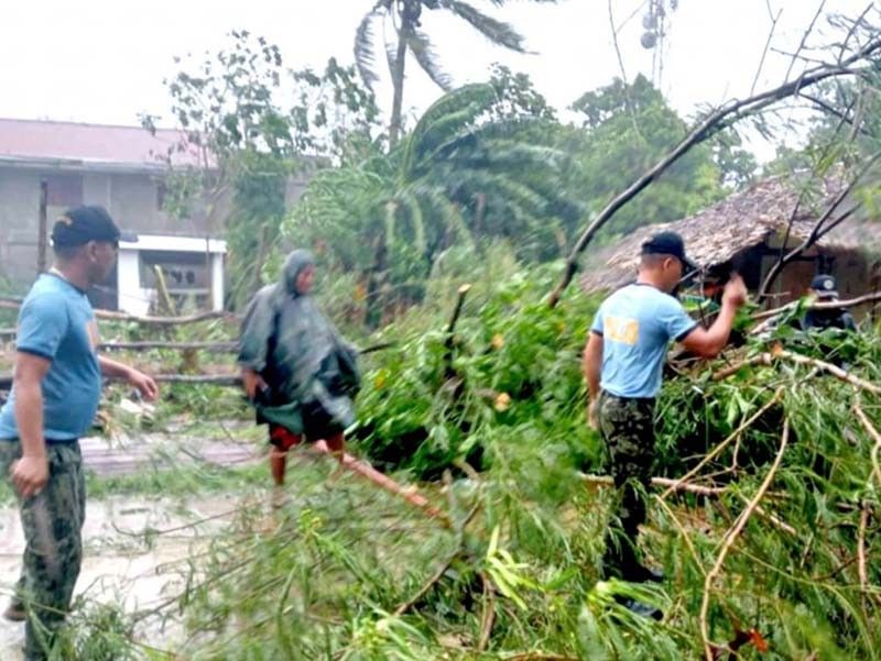 âKardingâ now affecting Polillo Islands, landfall likely in Quezon province