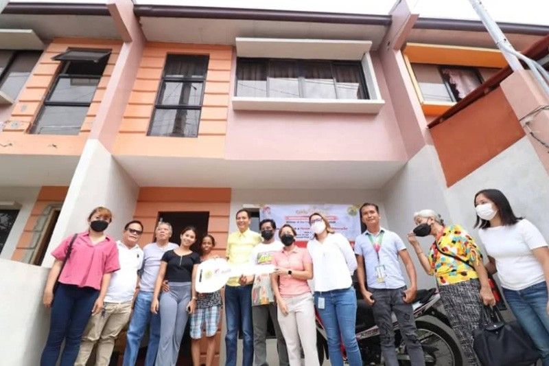 Farmer wins P1.8 million house and lot in vaccination raffle