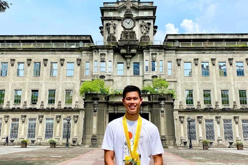 Obiena credits student-athlete life in UST for successful pro career