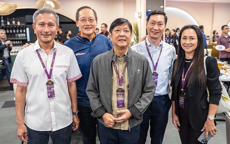 Palace finally confirms Marcosâ�� unannounced trip to Singapore, calls it â��productiveâ��