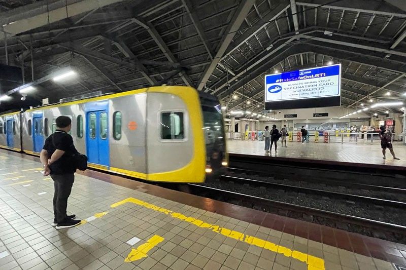 fire-disrupts-lrt-1-operations-philstar