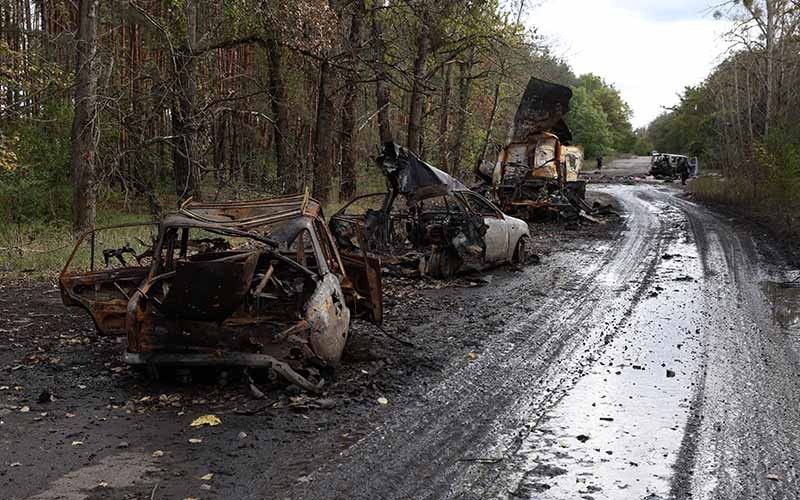 Zelensky claims gains in south Ukraine, 'dozens' of villages retaken