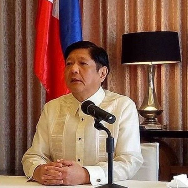 Marcos meets with ICT execs
