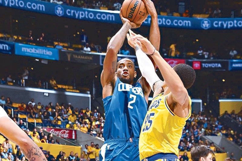 Clippers celebrate Leonard return, victory over Lakers