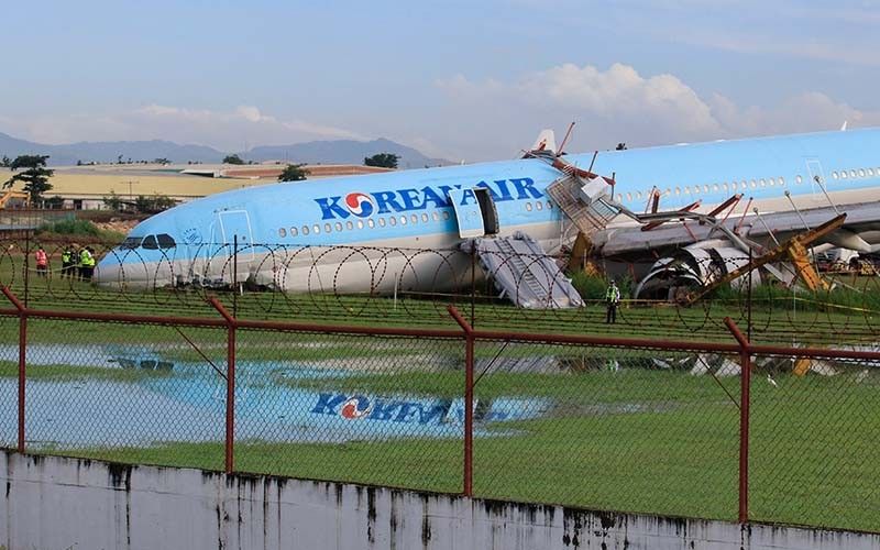 DAFTAR: Penerbangan dibatalkan karena pesawat yang melampaui landasan pacu bandara Mactan