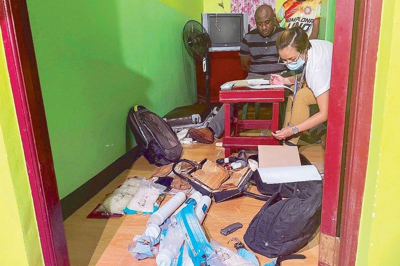 African nabbed for drugs in Las PiÃ±as