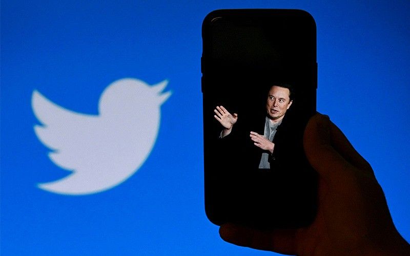 Twitter owner Musk tweets conspiracy theory, then deletes it