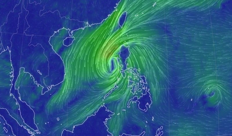 Sekarang di luar Luzon, Paeng melemah menjadi badai tropis