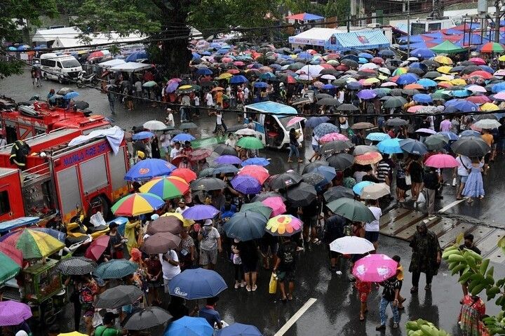 Libu-libo dumagsa pa rin sa Manila North at South cemetery