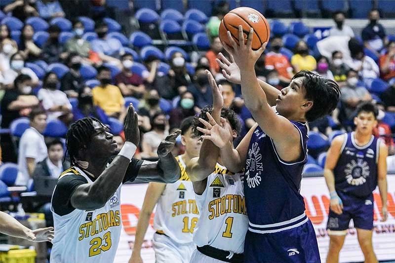 Lastimosa-less Soaring Falcons erase 19-point deficit, stun Growling Tigers